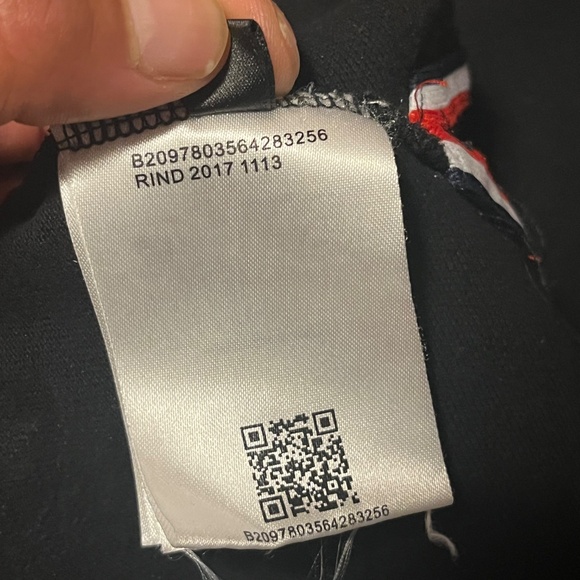 Moncler - Picture 6 of 8